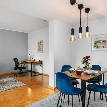 Stilvolle Stadtoase, 116 Qm, Parkblick, Wassernah, Parkplatz *