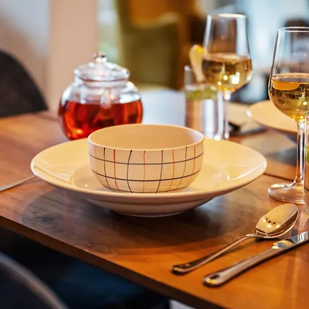 Apartmán Stilvolle Stadtoase, 116 Qm, Parkblick, Wassernah, Parkplatz *