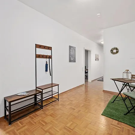 Stilvolle Stadtoase, 116 Qm, Parkblick, Wassernah, Parkplatz