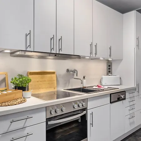 Apartment Stilvolle Stadtoase, 116 Qm, Parkblick, Wassernah, Parkplatz