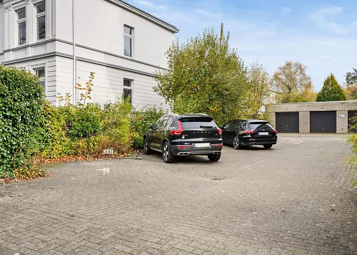 Stilvolle Stadtoase, 116 Qm, Parkblick, Wassernah, Parkplatz 公寓 *