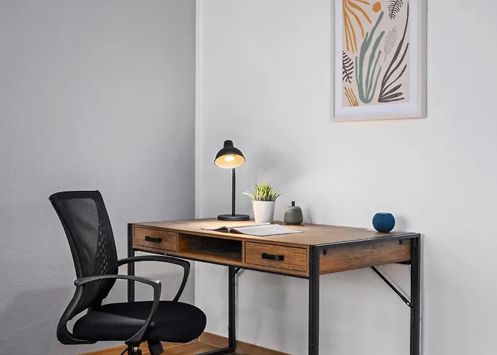 Stilvolle Stadtoase, 116 Qm, Parkblick, Wassernah, Parkplatz